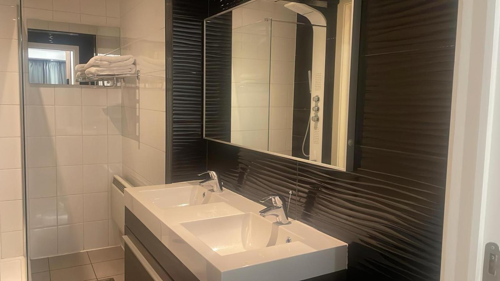 Boutique Diamond Apartments Antwerpen Ngoại thất bức ảnh